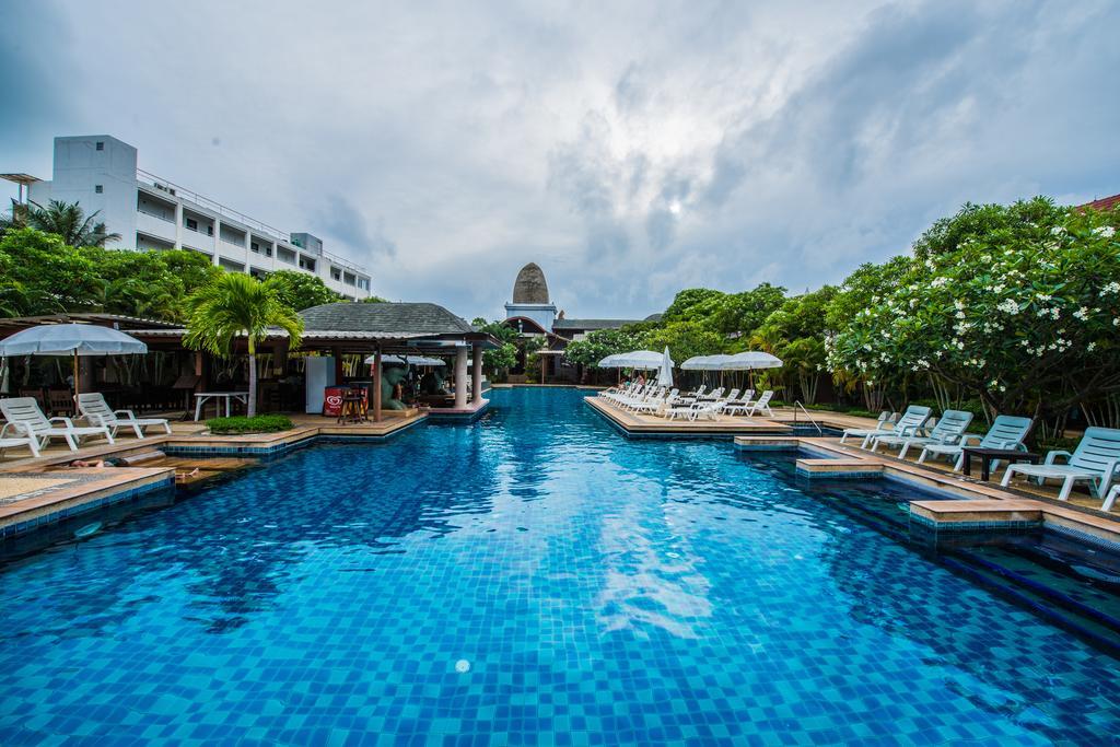 Phuket Kata Resotel Buitenkant foto