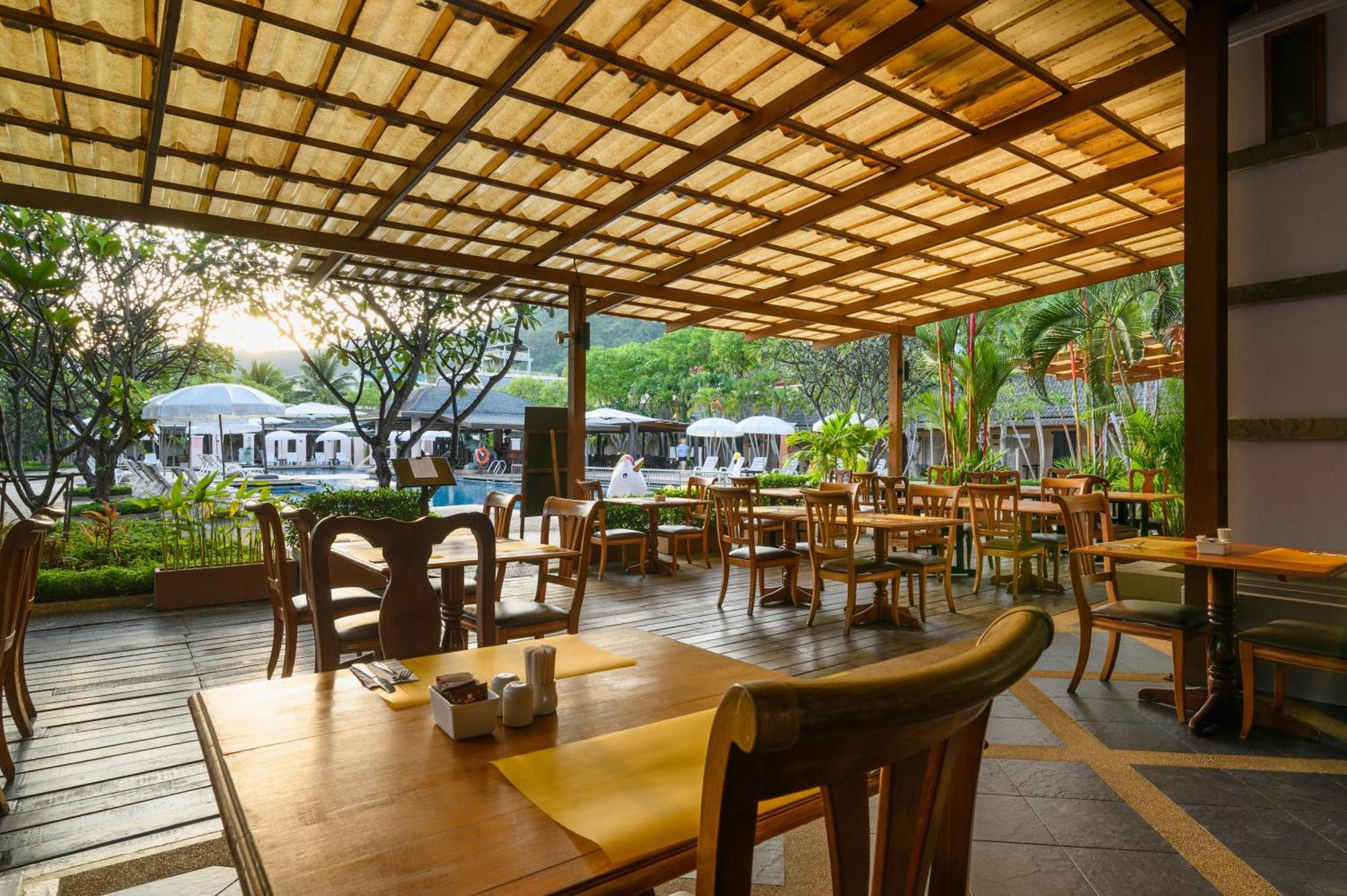 Phuket Kata Resotel Buitenkant foto