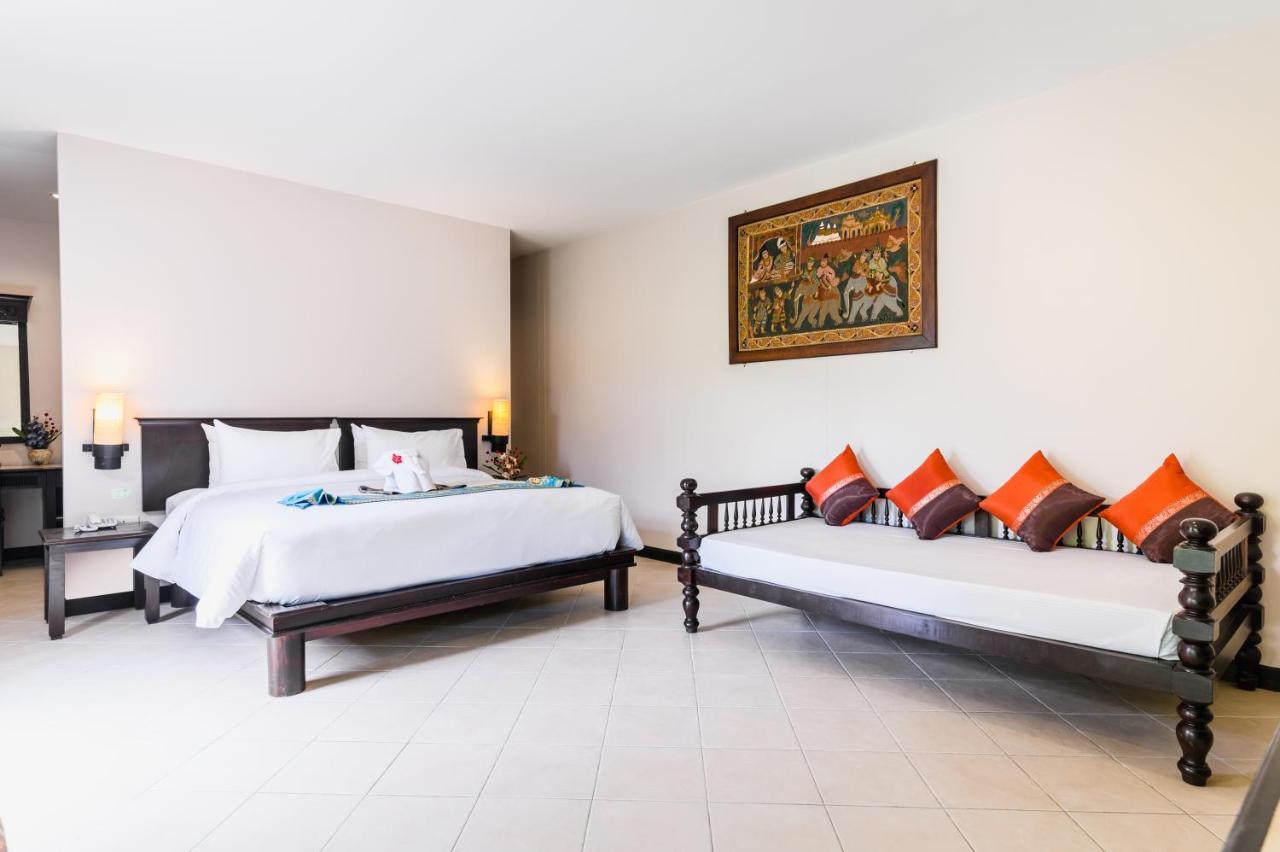 Phuket Kata Resotel Buitenkant foto