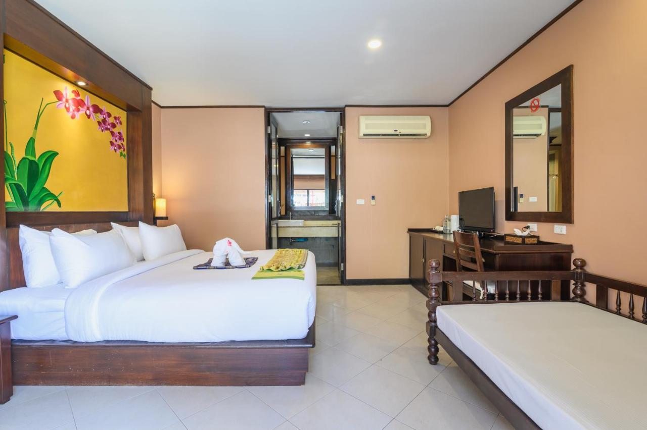 Phuket Kata Resotel Buitenkant foto